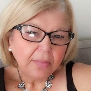 Meet your Posher, Agueda